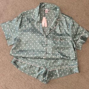 NWT Victorias Secret two piece pajama set